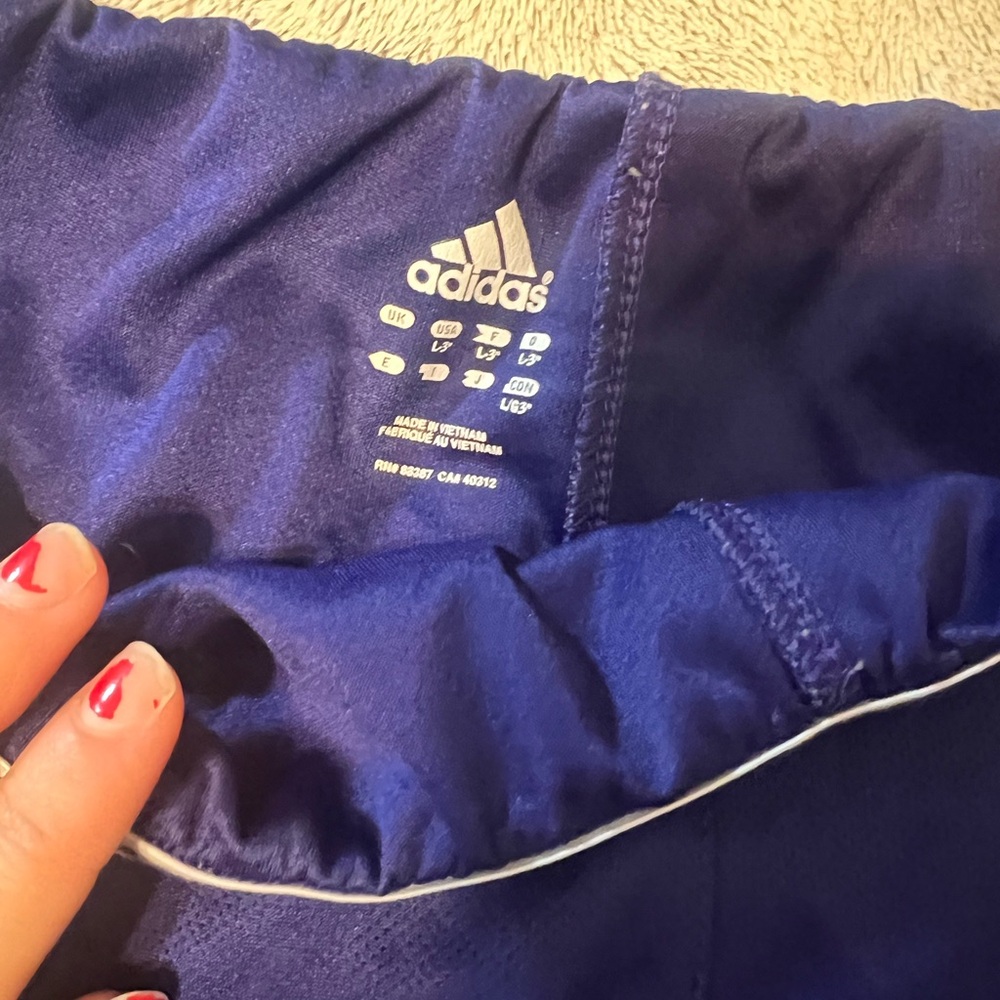 Adidas jersey material shorts - Picture 4 of 9